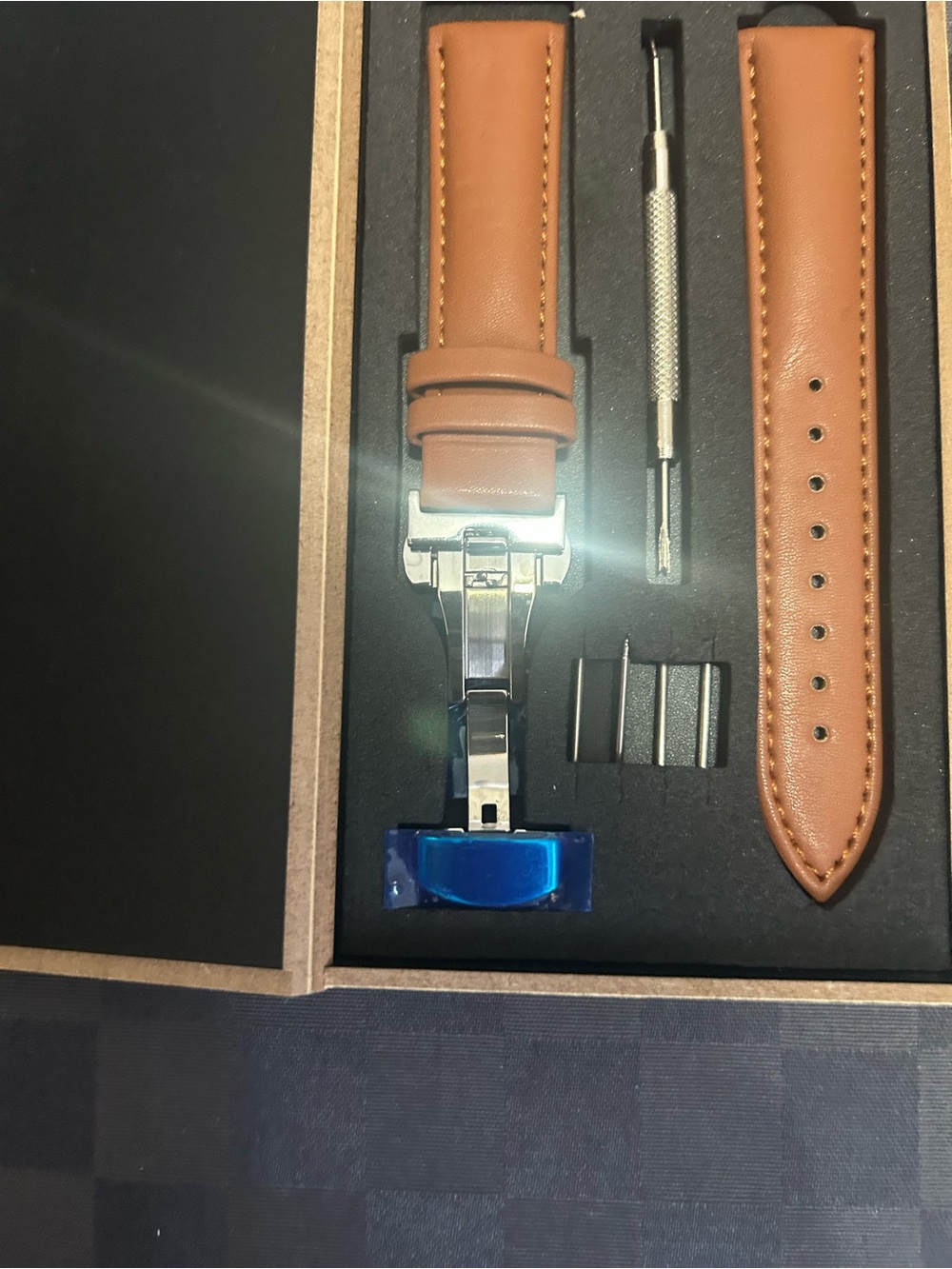 2 Extra watch strap